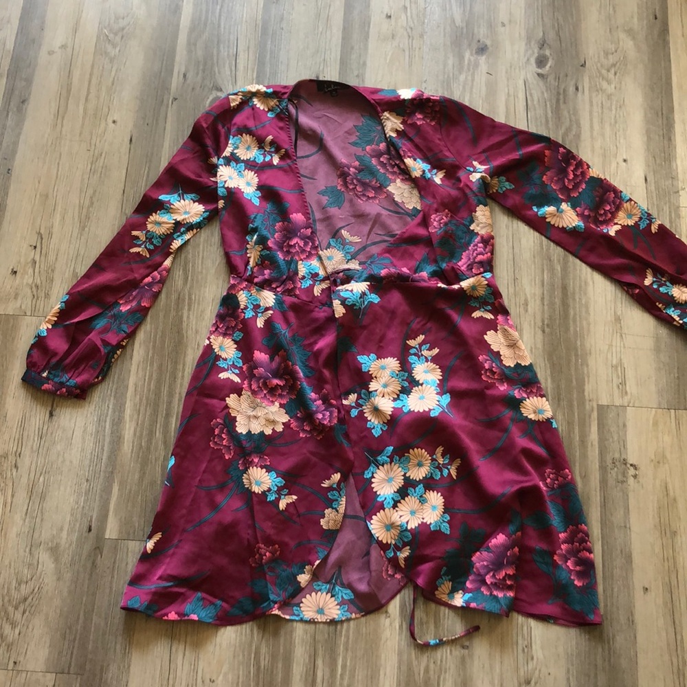 Lulu’s floral long sleeve midi dress